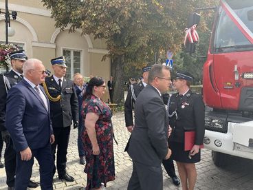 Wóz OSP Wieluń już oficjalnie nosi imię Mietek, został poświęcony i przekazany jednostce